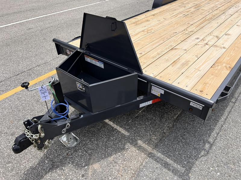 2025 STT 83x20 10K wood deck car hauler - deck view