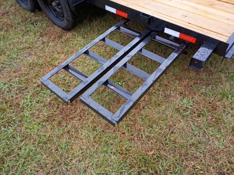 2025 STT 7x20 7K Wood Deck Car Hauler - detail view